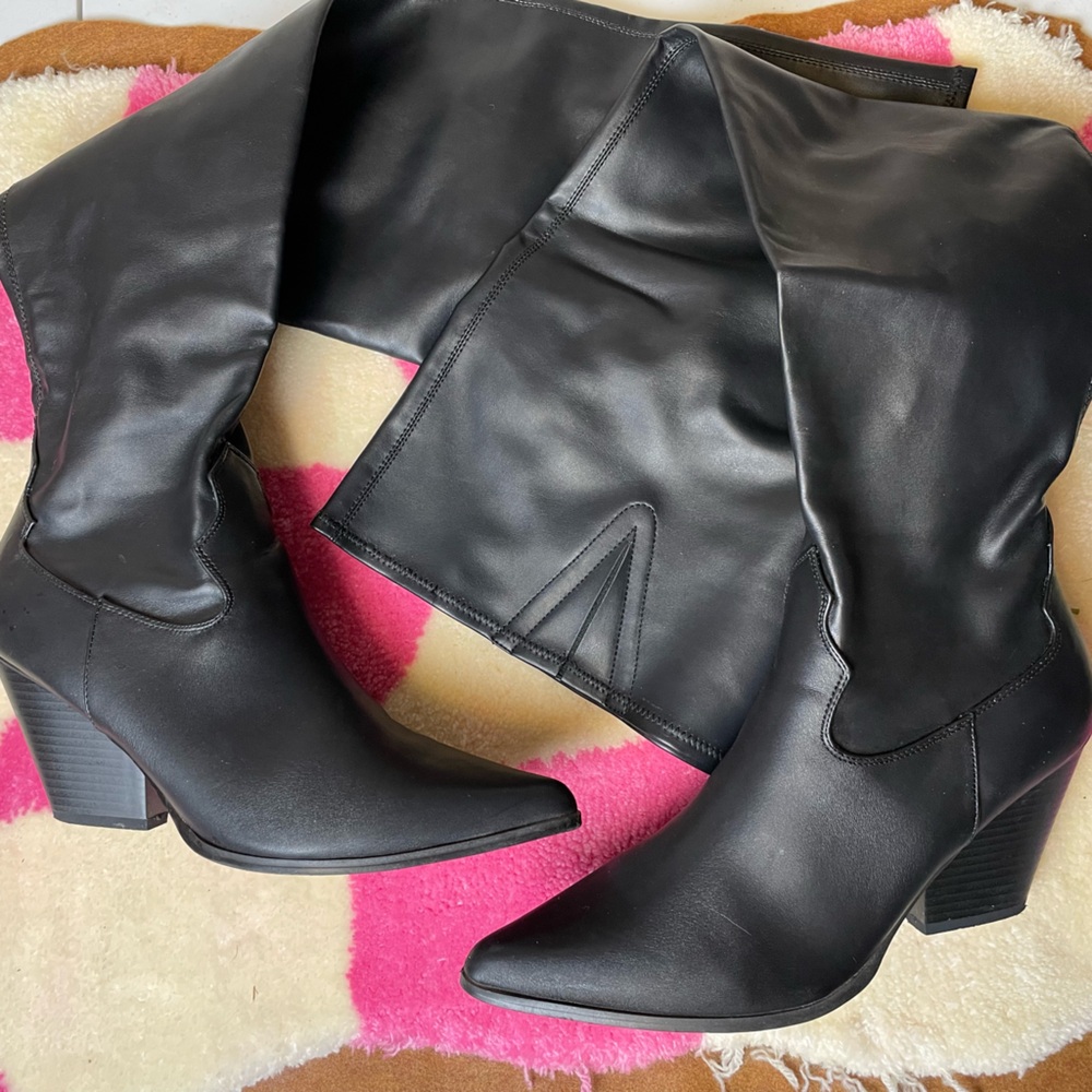 Cape Robbin Black Heeled Over the Knee Pointed Toe Boots